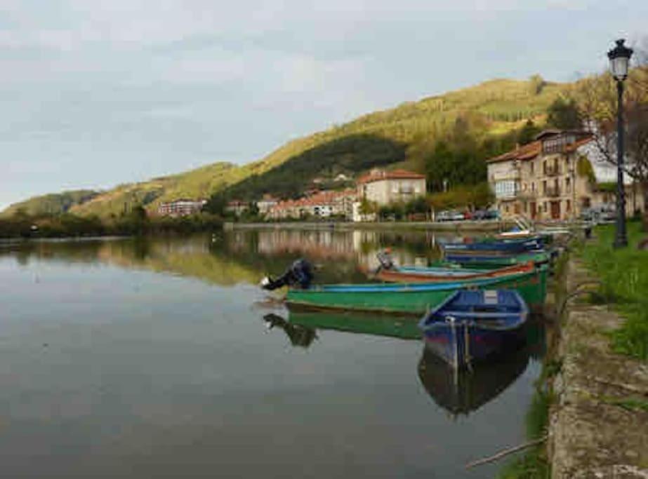 Precioso Atico Con Parking Privado. Vistas Al Rio Leilighet Limpias Eksteriør bilde